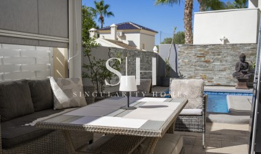 Resale - Villa - Las Ramblas Golf - Calle Mayor