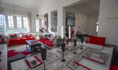 Resale - Villa - Las Ramblas Golf - Calle Mayor