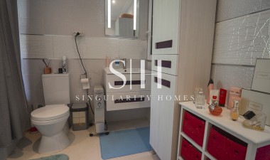 Resale - Villa - Las Ramblas Golf - Calle Mayor