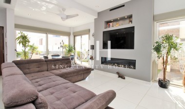 Resale - Villa - Villamartin