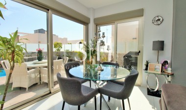 Resale - Villa - Villamartin