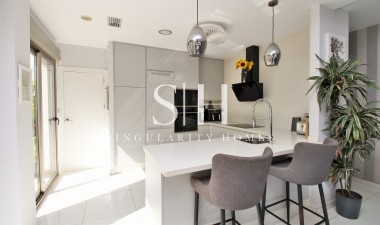 Resale - Villa - Villamartin