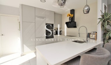 Resale - Villa - Villamartin