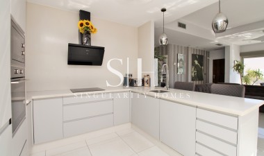 Resale - Villa - Villamartin