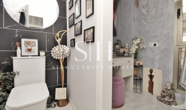 Resale - Villa - Villamartin