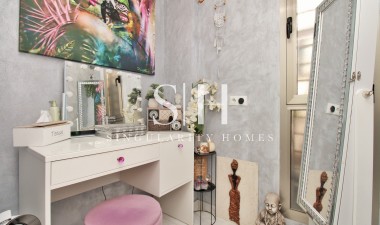 Resale - Villa - Villamartin