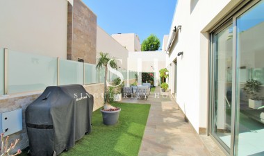 Resale - Villa - Villamartin