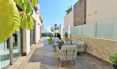 Resale - Villa - Villamartin