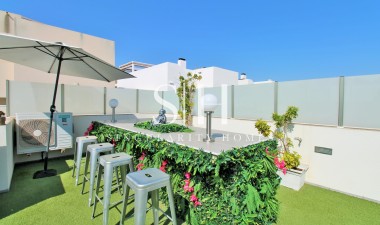 Resale - Villa - Villamartin