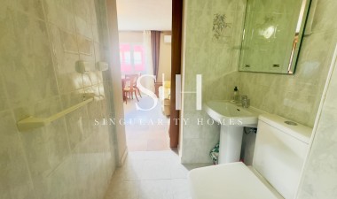 Resale - Apartment / flat - Torrevieja - PARQUE DE LAS NACIONES