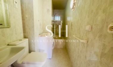 Resale - Apartment / flat - Torrevieja - PARQUE DE LAS NACIONES