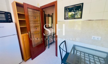 Resale - Apartment / flat - Torrevieja - PARQUE DE LAS NACIONES
