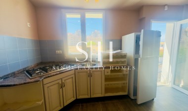 Resale - Apartment / flat - Torrevieja - CORTES VALENCIANAS