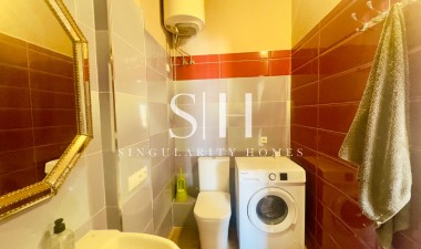 Resale - Apartment / flat - Torrevieja - CORTES VALENCIANAS