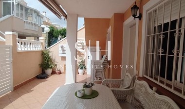 Odsprzedaż - Bungalow - Torrevieja - LA VELETA MAR AZUL