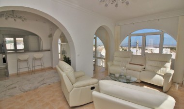 Resale - Villa - San Miguel de Salinas - BLUE LAGOON