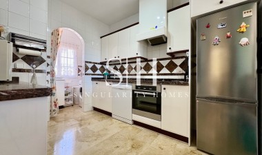 Herverkoop - Villa - Orihuela Costa - Villamartin