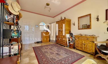 Herverkoop - Villa - Orihuela Costa - Villamartin