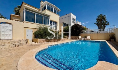 Herverkoop - Villa - Orihuela Costa - Villamartin