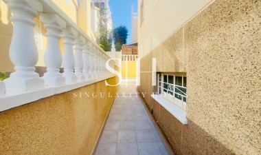 Wiederverkauf - Haus - Orihuela Costa - La Florida