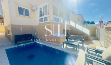 Wiederverkauf - Haus - Orihuela Costa - La Florida