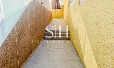 Wiederverkauf - Haus - Orihuela Costa - La Florida