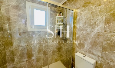 Wiederverkauf - Haus - Orihuela Costa - La Florida