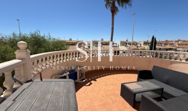 Återförsäljning - Villa - Orihuela Costa - Costa Blanca