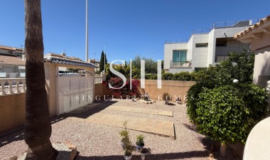 Återförsäljning - Villa - Orihuela Costa - Costa Blanca