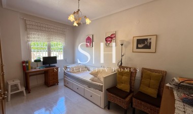 Återförsäljning - Villa - Orihuela Costa - Costa Blanca