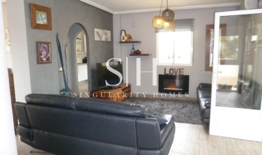 Перепродажа - Villa - Playa Flamenca - Costa Blanca