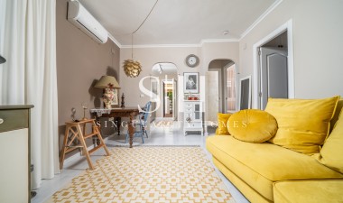 Återförsäljning - Bungalow - Torrevieja - La Mata