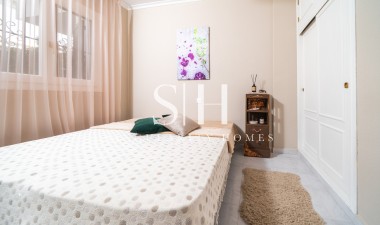 Återförsäljning - Bungalow - Torrevieja - La Mata