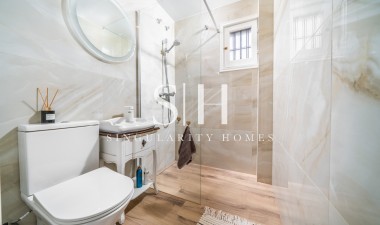 Återförsäljning - Bungalow - Torrevieja - La Mata