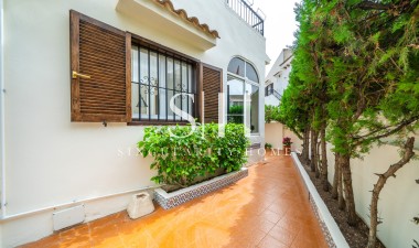 Återförsäljning - Bungalow - Torrevieja - La Mata