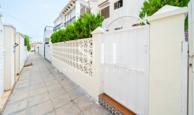 Återförsäljning - Bungalow - Torrevieja - La Mata