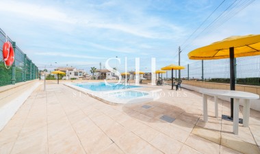 Återförsäljning - Bungalow - Torrevieja - La Mata