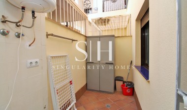 Odsprzedaż - Mieszkanie w bloku - Orihuela Costa - Punta Prima