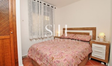 Odsprzedaż - Mieszkanie w bloku - Orihuela Costa - Punta Prima