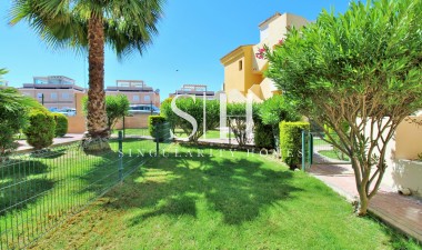 Odsprzedaż - Mieszkanie w bloku - Orihuela Costa - Punta Prima