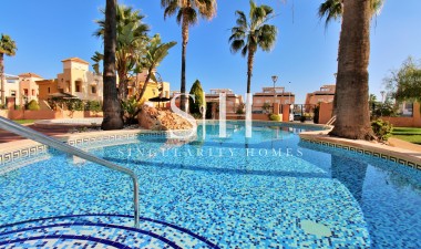 Odsprzedaż - Mieszkanie w bloku - Orihuela Costa - Punta Prima