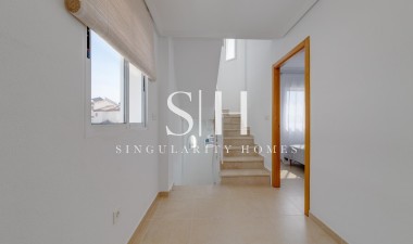 Новое здание - Villa - San Fulgencio - El Oasis