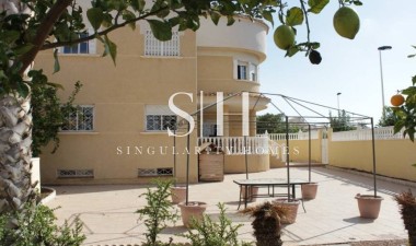 Перепродажа - Villa - Torrevieja - La Siesta - El Salado - Torreta