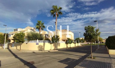 Перепродажа - Villa - Torrevieja - La Siesta - El Salado - Torreta