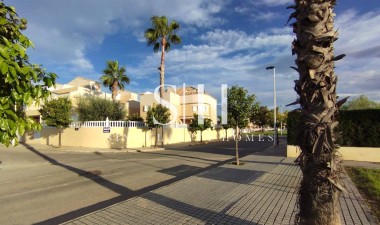 Перепродажа - Villa - Torrevieja - La Siesta - El Salado - Torreta
