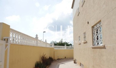 Перепродажа - Villa - Torrevieja - La Siesta - El Salado - Torreta