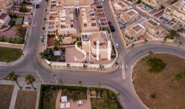 Перепродажа - Villa - Torrevieja - La Siesta - El Salado - Torreta