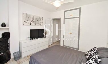 Resale - Apartment / flat - Orihuela Costa - Villamartin