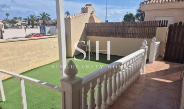 Återförsäljning - Villa - Orihuela Costa - Playa Flamenca