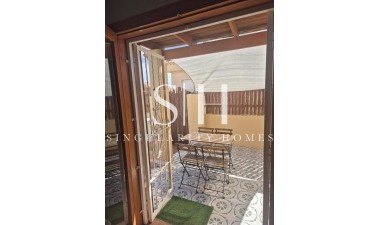 Återförsäljning - Villa - Orihuela Costa - Playa Flamenca